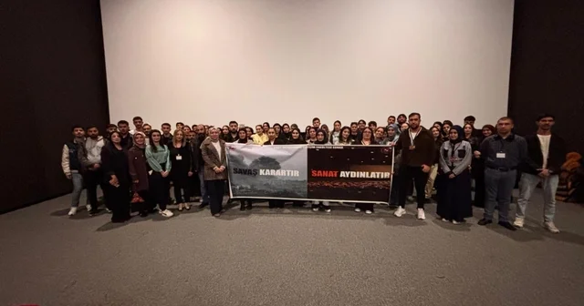 Üniversite öğrencilerinden barış temalı sosyal sorumluluk projesi Elazığ Haberleri