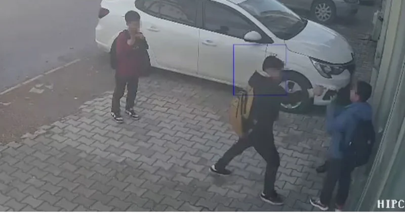 SON DAKİKA: O anlar kamerada... Mini mafyadan 10 TL lik gasp Hatay haberleri Son dakika haberleri