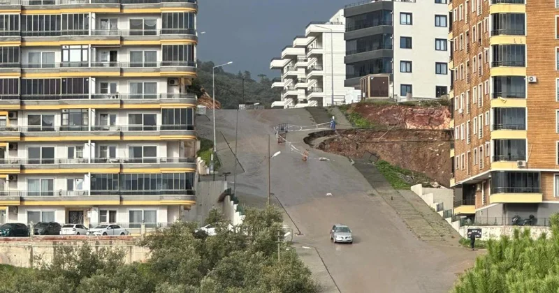 Balıkesir de sağanak toprak kaymasına neden oldu