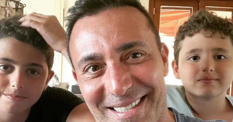 Saygı gecesinde Mustafa Sandal a sürpriz: Oğulları babalarının izinde! Sözcü Gazetesi