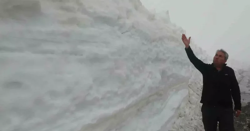 Burası ne Van ne Hakkari: Yaz şehri Mersin’de kar 2 metreyi aştı