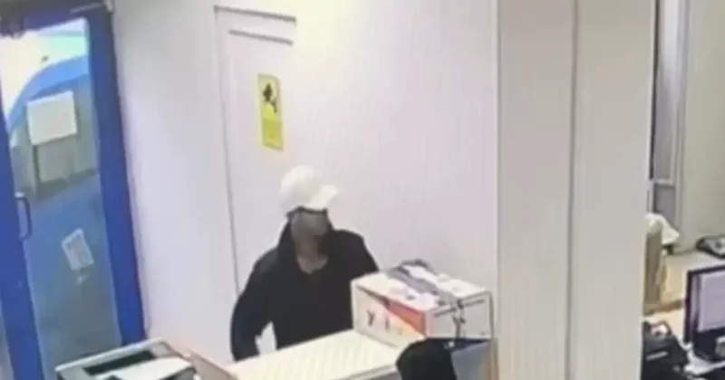 İstanbul da Kargo Şebekesi Çökertildi: Elektronik Eşya Dolandırıcılığı