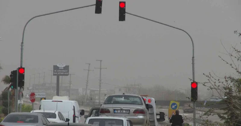 Şehri toz taşınımı sardı! Kapı ve pencereleri gün boyu açmadılar
