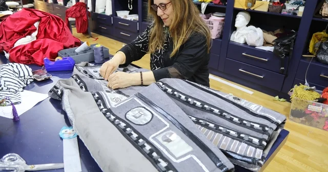 Gaziantep te unutulmaya yüz tutan kutnu kumaşı dokumacılığı geleceğe taşınıyor Gaziantep Haberleri