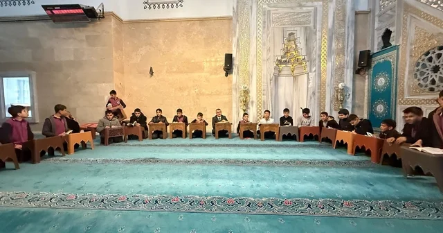 Patnos ta Kütüphane Haftası coşkusu: Kitaplarla farkındalık oluşturuldu Ağrı Haberleri