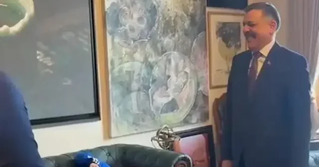 Bakan Çiftçi nin makamına Dünya Otizm Farkındalık Günü ne özel renkli ziyaret VİDEO İZLE