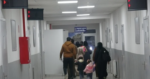 Vali Kalaylı: Suriyelilerin gönüllü geri dönüş süreci kesintisiz sürüyor Kilis Haberleri