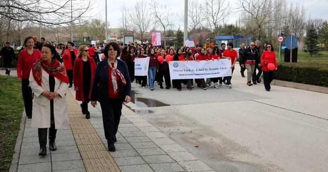 ESOGÜ de otizm farkındalığı için güç birliği: Kampüste anlamlı yürüyüş Eskişehir Haberleri