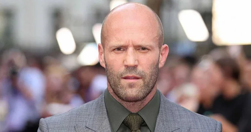 Jason Statham 25 milyon sterlini gözden çıkardı: İçinde yok yok!