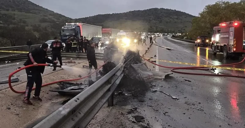 Bariyerlere çarparak yanan otomobilin sürücüsü feci şekilde can verdi