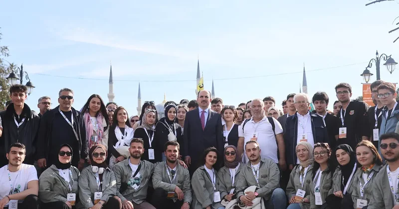 Başkan Altay “Genç Seyyah” projesi ile İstanbul gezisine katılan öğrencilerle buluştu
