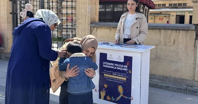 Bayburt ta otizm farkındalığı için vatandaşlar bilgilendirildi Bayburt Haberleri