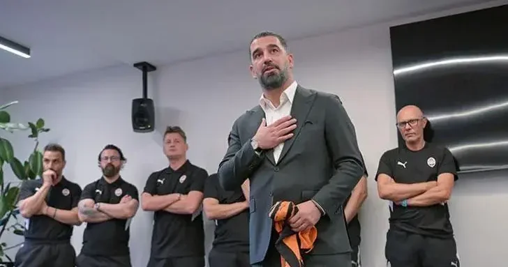 Arda Turan yönetimindeki Shakhtar Donetsk şampiyonluğa yürüyor
