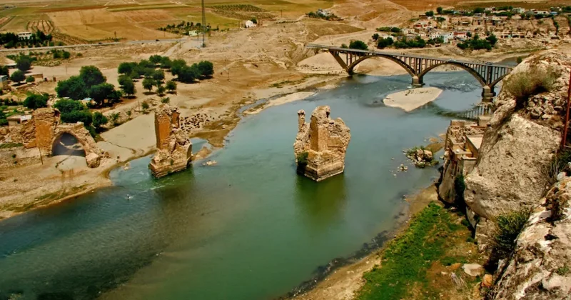Dicle nin suları çekilince Diyarbakır da 2400 yıllık sır açığa çıktı Sözcü Gazetesi