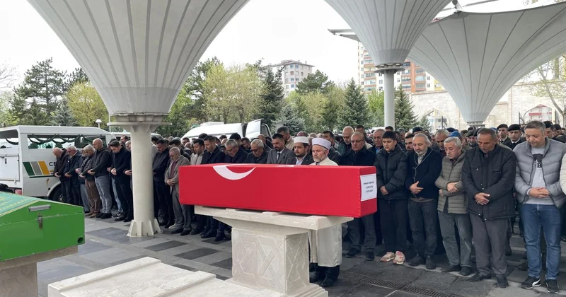 Piyade Uzman Çavuş Karakuş un cenazesi toprağa verildi