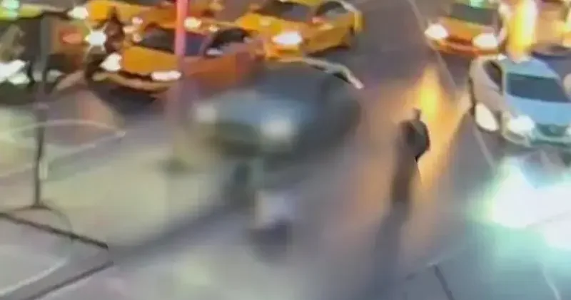 Şişli’de kazada üzerine trafik ışığı devrilen Mısırlı turist hayatını kaybetti