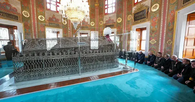 Fatih Sultan Mehmet, vefatının 545 inci yılında kabri başında anıldı