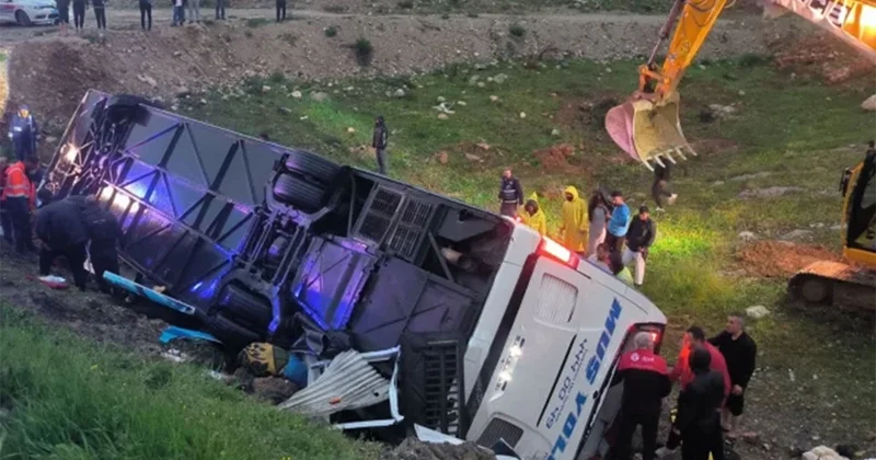 Muş İstanbul otobüsü devrildi, 4 ölü