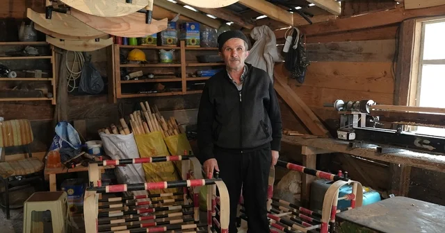 Dededen gelen geleneksel beşik üretimini 50 yıldır sürdürüyor Samsun Haberleri