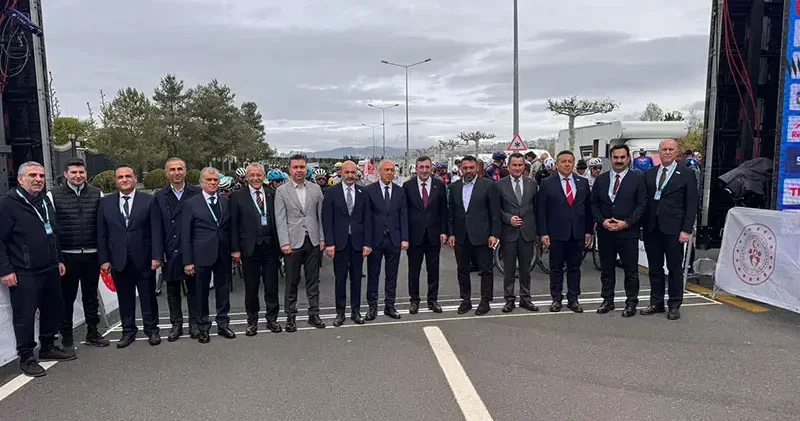 61’inci Cumhurbaşkanlığı Türkiye Bisiklet Turu’nun Ankara etabında start verildi