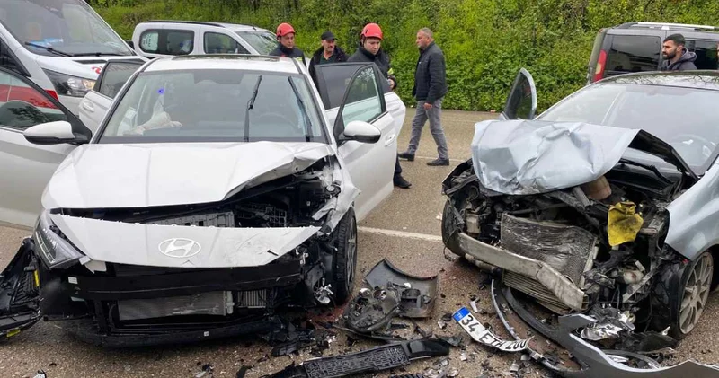 Kontrolden çıkan otomobil kazaya neden oldu: 3 yaralı!