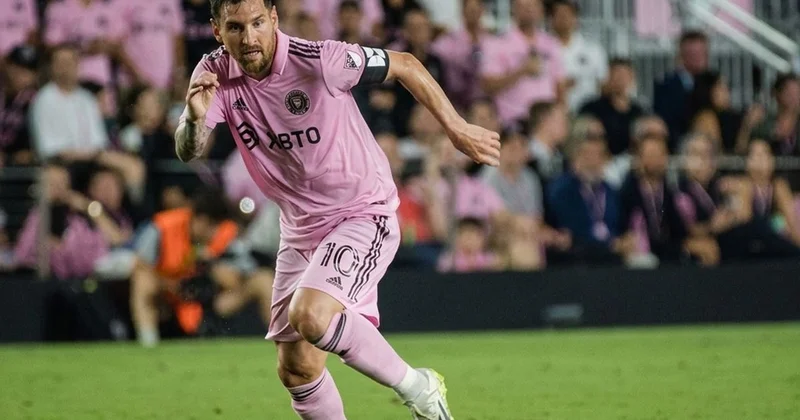 Lionel Messi, 3 0 öne geçtiği maçta kabusu yaşadı