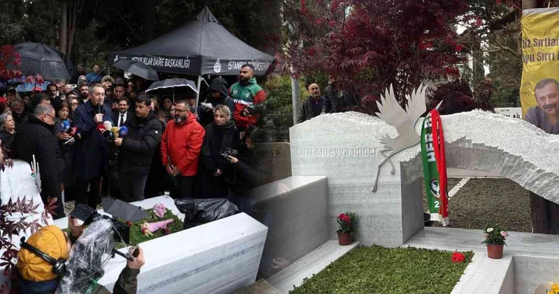 Sırrı Süreyya Önder mezarı başında anıldı!