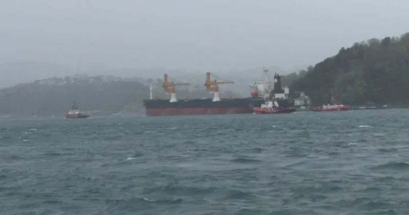 İstanbul Boğazı nda gemi arızası nedeniyle askıya alınan deniz trafiği açıldı Gündem Haberleri