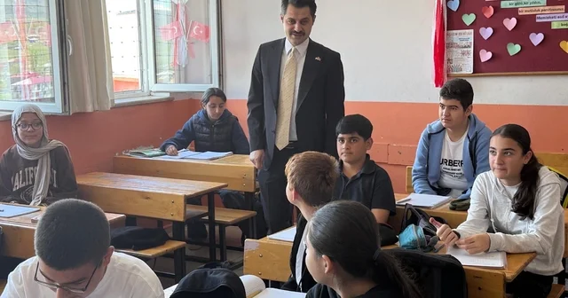 Tuzluca kaymakamı Abdüllatif Yılmaz dan okul ziyareti Iğdır Haberleri