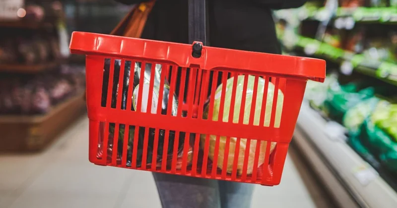 156 şubesi bulunan dev marketin sattığı köfteden kanatlı eti ve taşlık çıktı