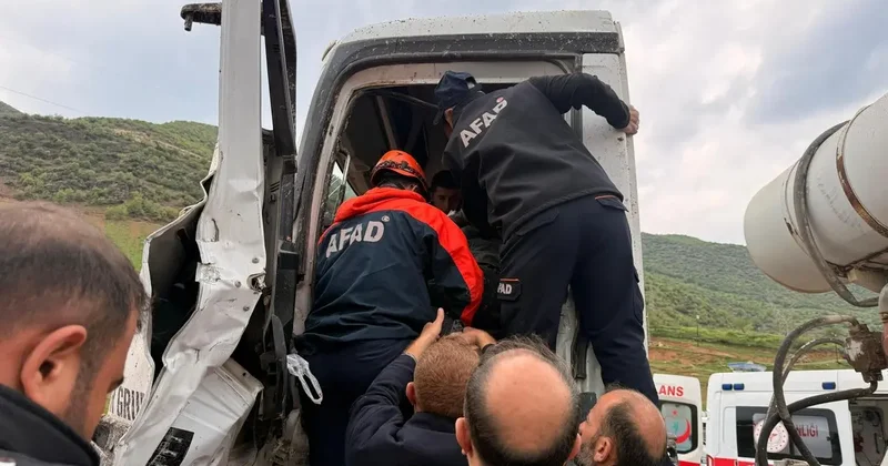 Siirt te bariyere çarpan beton mikseri sürücüsü ağır yaralandı