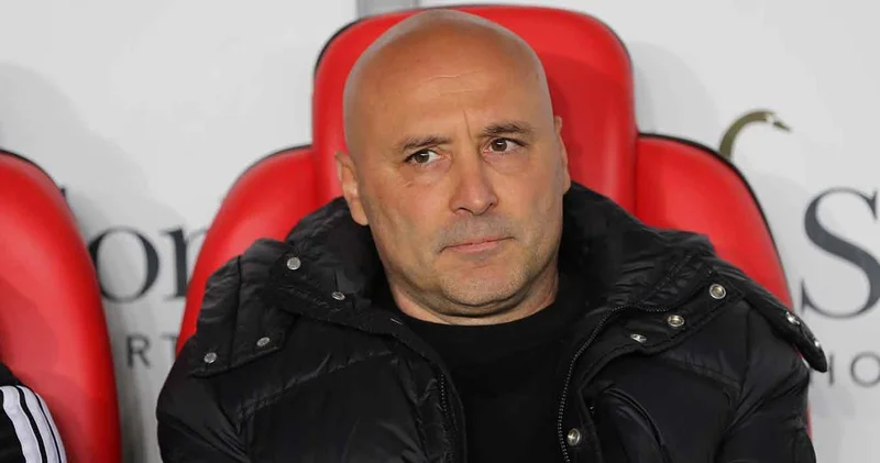 Galatasaray maçı öncesi ortalık yangın yeri