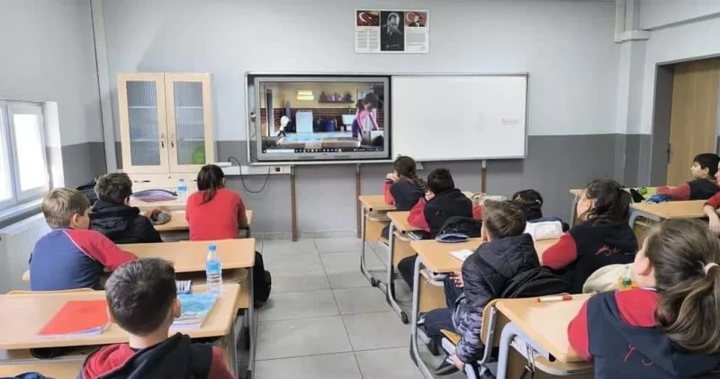 Milyonlarca öğrenciyi ve veliyi ilgilendiriyor: Okullarda yeni sistem için ilk adım atıldı