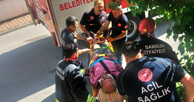 Samsun da üzüm yaprağı toplarken sundurmanın üzerine düşen kişiyi itfaiye kurtardı Samsun Haberleri