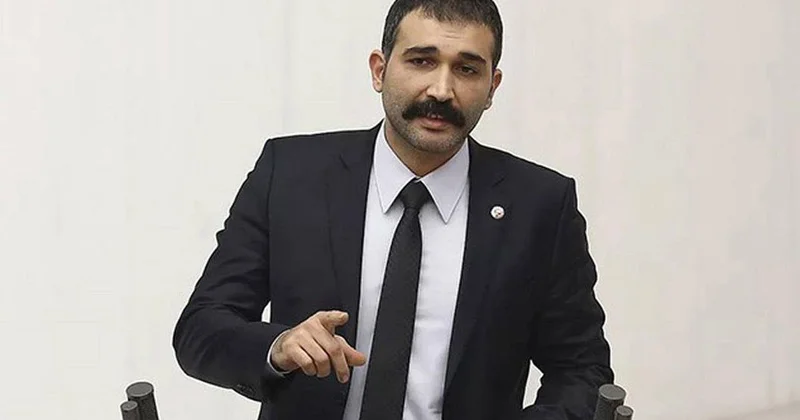 Siyasetten uzaklaşan Barış Atay, ünlü oyuncuyla aşk kaçamağında