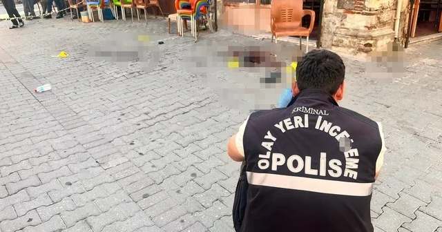 Manisa da pompalı tüfekli saldırıda 2 kişi yaralandı; o anlar kamerada Manisa Haberleri
