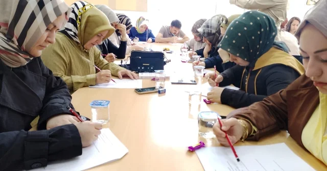 Veliler sınav sıralarına çocukları için oturdu Çorum Haberleri