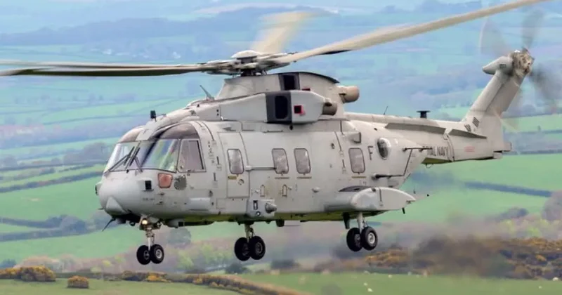 İngiliz Kraliyet Donanmasına ait bir helikopter düştü