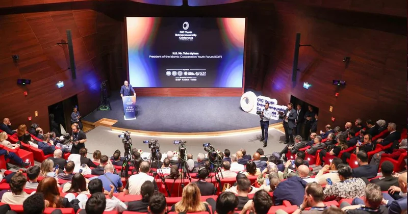İslam İşbirliği Teşkilatı Gençlik Girişimcilik Konferansı İstanbul da başladı