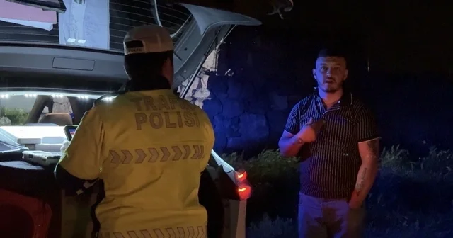Alkollü sürücü merakına yenik düştü Kayseri de yangını merak ederek olay yerine gelen alkollü sürücü yakayı ele verdi Kayseri Haberleri