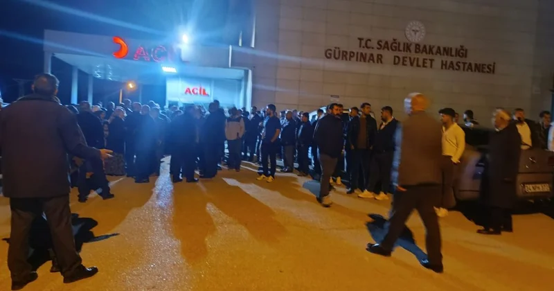 Küçükbaş Hayvan Geçiren Baba Oğula Araç Çarptı