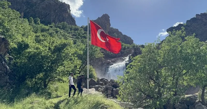 Irak sınırındaki şelaleye Mehmetçik dokunuşu