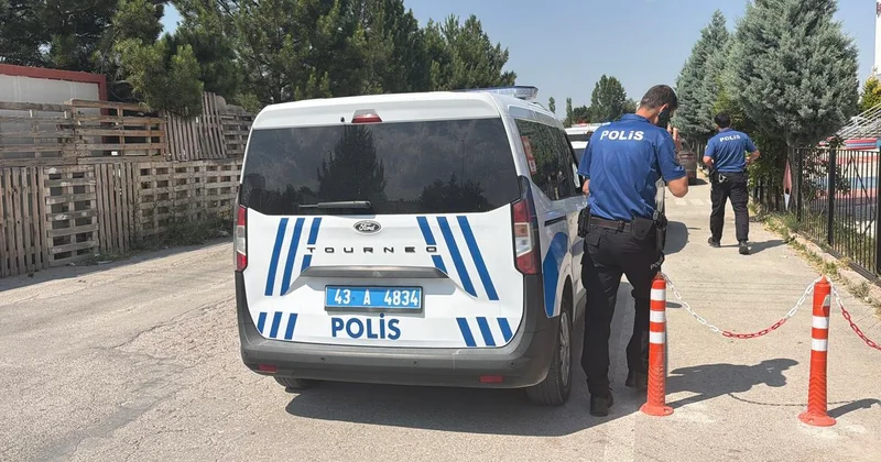 Kendisini ayağından vuran saldırgana taş atarak karşılık verdi