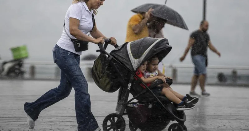 Valilik ve AKOM peş peşe uyardı: İstanbul da sağanak ve dolu etkili olacak