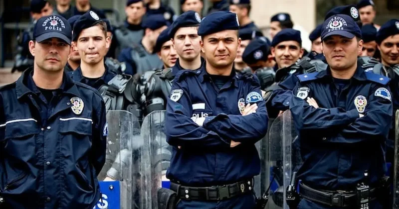 Emniyette yeni dönem maaşları: Polis, komiser ve emniyet müdürü ne kadar alacak?