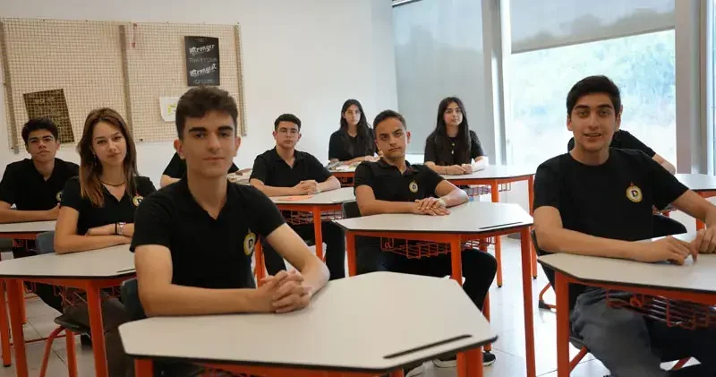 Demirören Medya ve Teknoloji Lisesi nde tanıtım günleri başladı