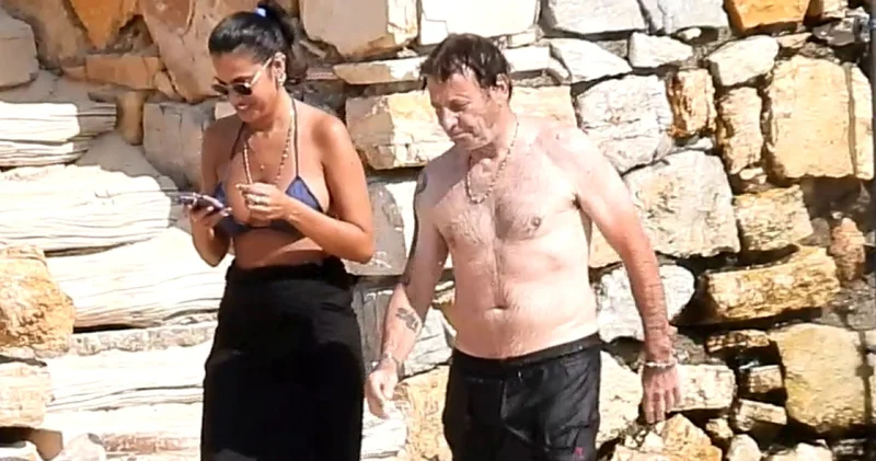 Kaya Çilingiroğlu sevgilisiyle tatilde