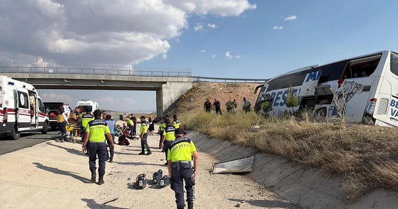 Aksaray da yolcu otobüsü yoldan çıktı: Çok sayıda yaralı var Sözcü Gazetesi