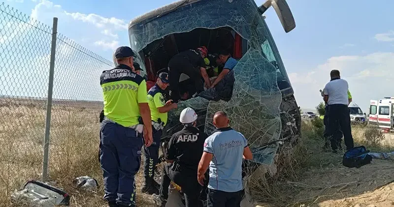 Aksaray’da otobüs yoldan çıktı; 40 yaralı