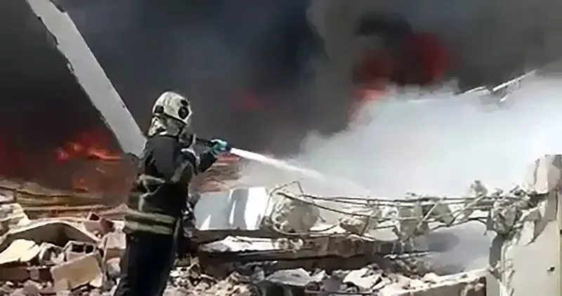 Narenciye paketleme tesisinde yangın